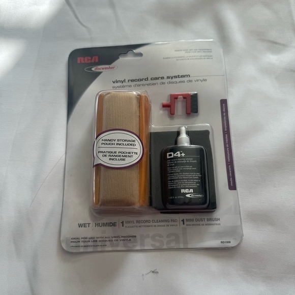RCA Record Cleaning Kit - Picture 1 of 3
